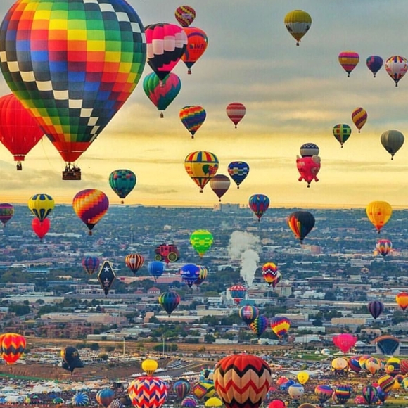 Meet your Posher, Monique - Picture 1 of 1